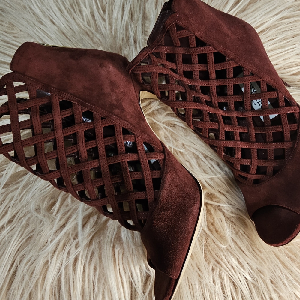 JIMMY CHOO Authentic Women's Burgundy Peep-Toe Heels